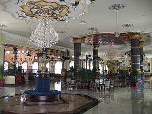 RIU Palace Punta Cana: Das klimatisierte Foyer